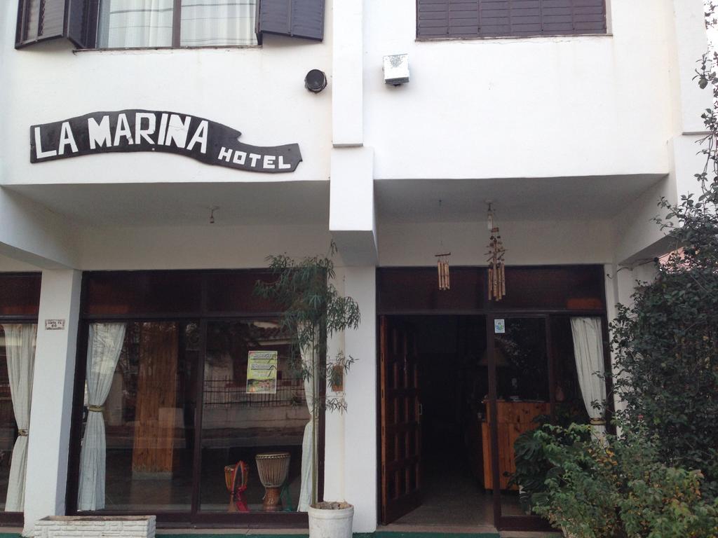 Hotel La Marina Вила Карлос Пас Екстериор снимка